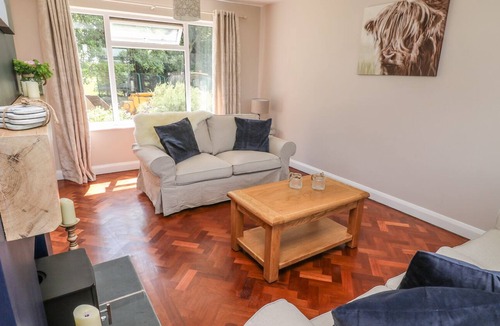 Lutterworth Cottage | SPRINGWELL COTTAGE, pet friendly, with a garden in Lutterworth