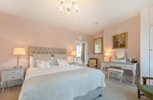 Steyning House | Springwells House