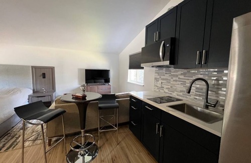 Spenard Apartment | Spruce Tranquility Studio