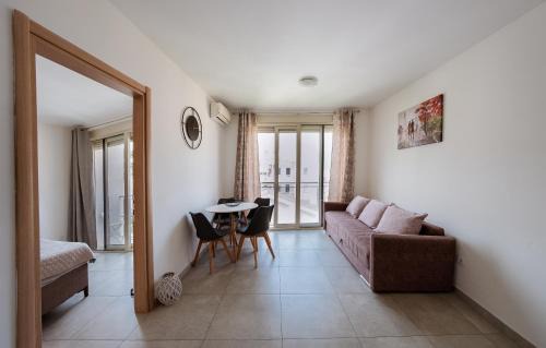 Budva Apartment | Square Inn