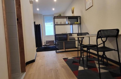Avignon City Centre Apartment | Square Perdiguier Studio avec Terrasse