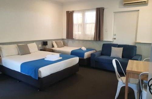 Belmont Hotel | Squid's Ink Motel