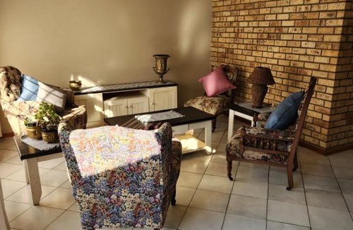 Zeerust House | Squirrels Den