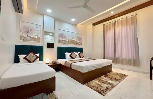 Vrindavan Hotel | SR PALACE