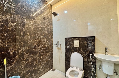 Vrindavan Hotel | SR PALACE