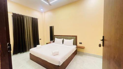 Bikapur Hotel | SR Resort