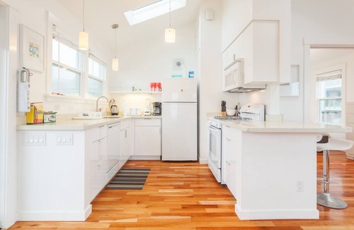 Saint-Maurice House | SR1 Beachfront House near SF w/Parking
