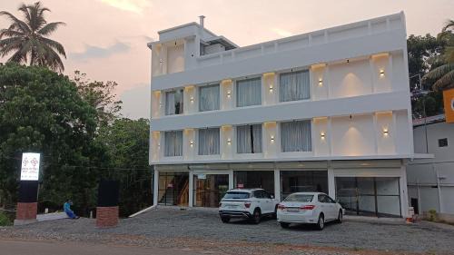 Irinjalakuda Hotel | Sreeja Myst