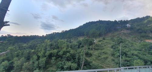 Muzaffarabad Bed & Breakfast | Srinagar Homes