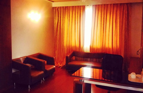 Hampankatta Hotel | Srinivas Saffron Hotel