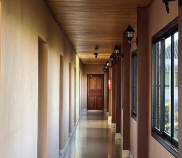 Nai Mueang Hotel | Srisomthai Hotel