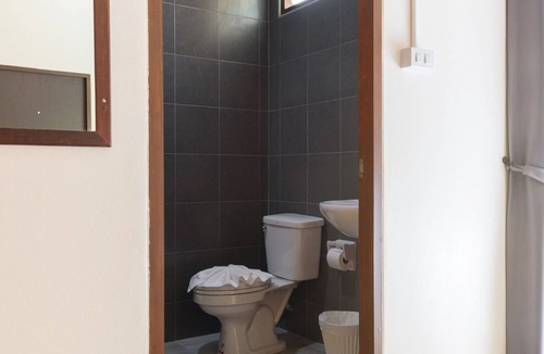 Nuea Khlong Hotel | Srisuksant Urban