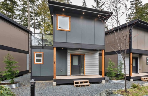 Ucluelet Cabin | SS#5-Shortboarder-Spring Cove View, Sauna, Hikes!