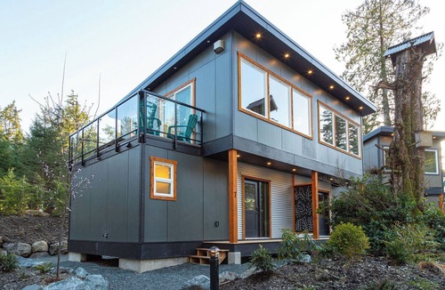 Ucluelet Cabin | SS#7-Longboarder-Spring Cove, Terrace Beach, Sauna