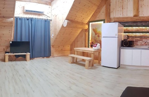Boryeong Condo | SSE Log Town