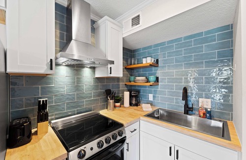 St. Augustine House | St. Augustine Townhouse: Pool, Tennis, Pet