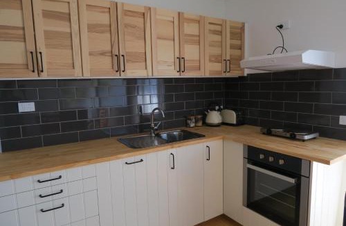 Wynnum Apartment | St Caths Anchorage