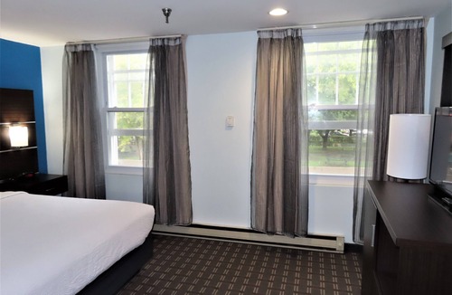 Hudson Hotel | St. Charles Hotel