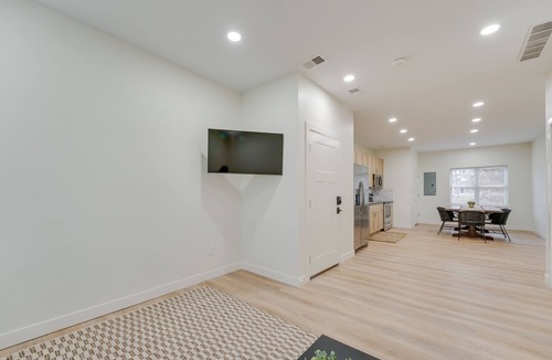 St. Clair Apartment | St Clair Apartment - Walk to River & Boardwalk!