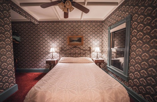 Ouray Hotel | St. Elmo Hotel