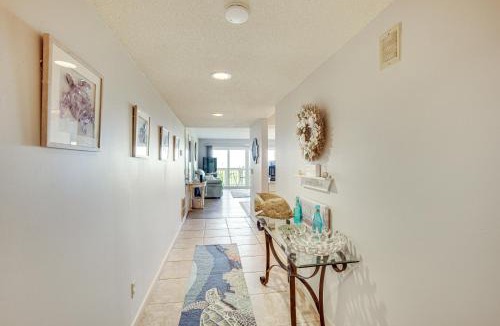 Beachwalk House | St Helena Island Condo - 1/2 Mi to Beach
