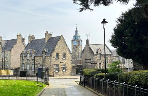 Dalavich Apartment | St Johns Jailhouse by the Castle