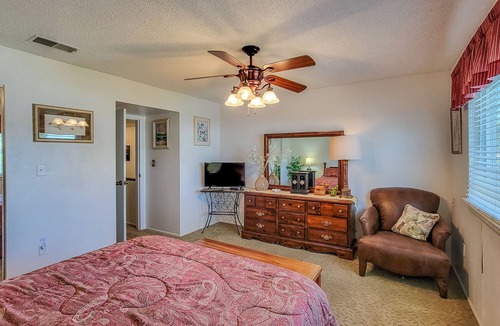 Crescent City Condo | St Johns River Townhome, 2BR/1.5BA, Pool/River Vw
