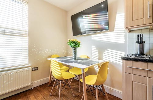Bush Hill Park Apartment | St Marks Modern Apartments