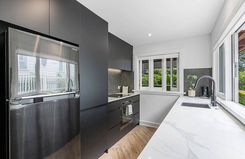 St. Mary's Bay Apartment | St Marys Bay City Edge Escape