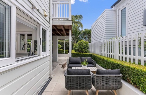 St. Mary's Bay Apartment | St Marys Bay City Edge Escape
