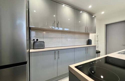 Nottingham Villa | St Michael`s House Contractors, Families, Groups