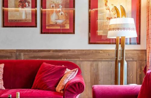 St. Moritz Apartment | St Moritz Square 2 bedr Alpin Elegance