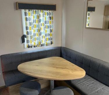 Girvan House | St Nicolas