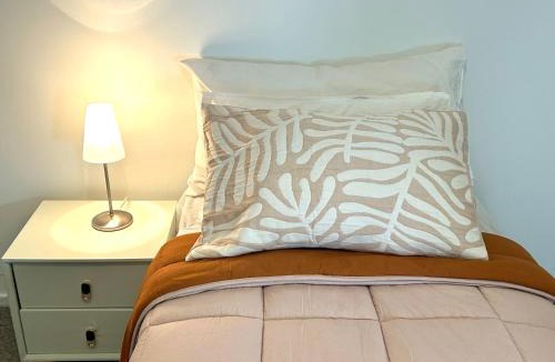 Stokes Valley Apartment | St Okes Apartment- Peaceful retreat set in native bush - Modern - Comfortable and Quiet