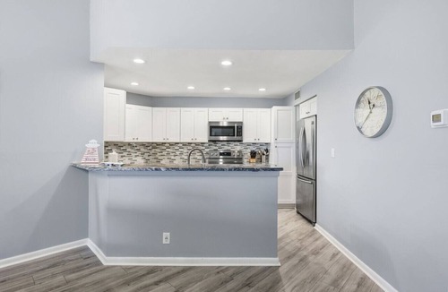 Isla del Sol Condo | St Pete Isla Vista Verde E 4-229 New Kitchen