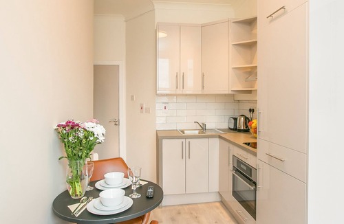 Temple Bar Apartment | St Stephen's Green Modern 1 bedroom modern apartment - sleeps 4