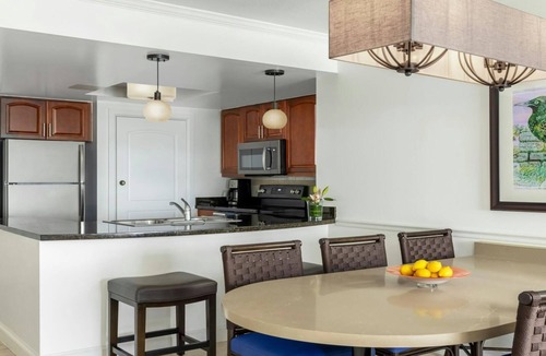 Estate Bakkero Resort | St. Thomas 3BR Oceanside at Marriott’s Frenchman’s Cove-Full Kitchen & Sea Views
