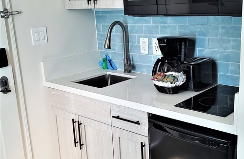 Estate Kings Quarter Apartment | St. Thomas Studio w/Balcony & Pool