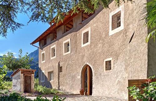 Nalles Apartment | St. Vigilius modern historic apartments