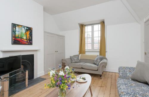 Selborne House | Stable Yard Cottage
