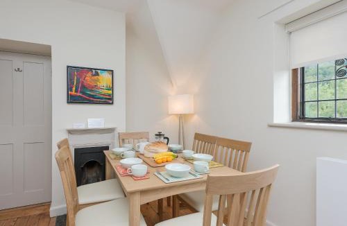 Selborne House | Stable Yard Cottage