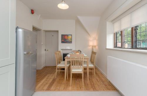 Selborne House | Stable Yard Cottage