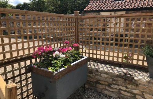 Whaddon House | STABLES Stylish comfortable peaceful cottage with parking and outdoor space