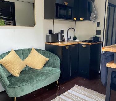 Hillcrest Apartment | Stacey's Mini Hideaway
