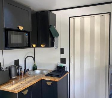 Hillcrest Apartment | Stacey's Mini Hideaway