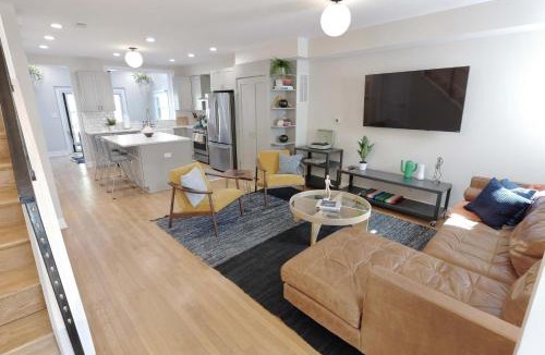 Hill East House | Stadium Armory Stay