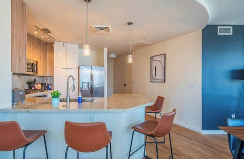 Downtown Phoenix Apartment | Stadium District Apt| Pool,Gym,Balcony,Parking,WD