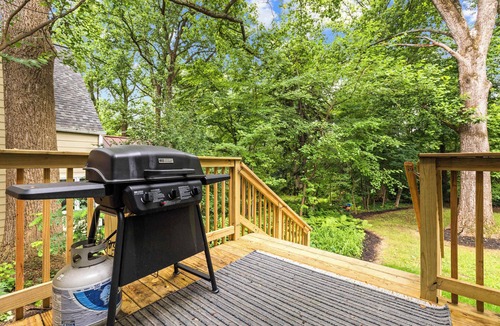 Wardour House | Stadium-Side Annapolis | Chef Kitchen | Sleeps 10