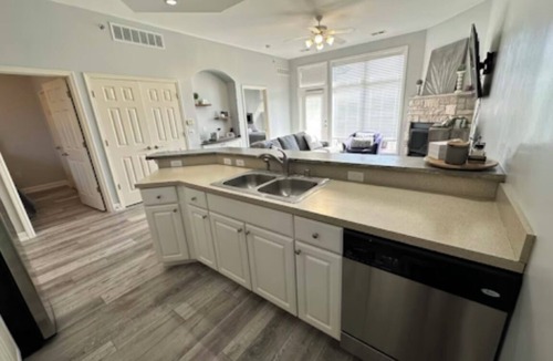 Manhattan Condo | Stadium View Condo in wonderful Manhattan