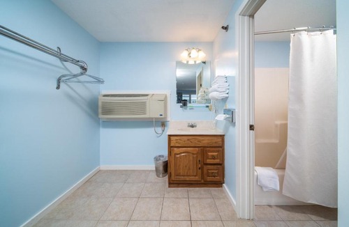 Ogunquit Hotel | Stage Run by the Sea